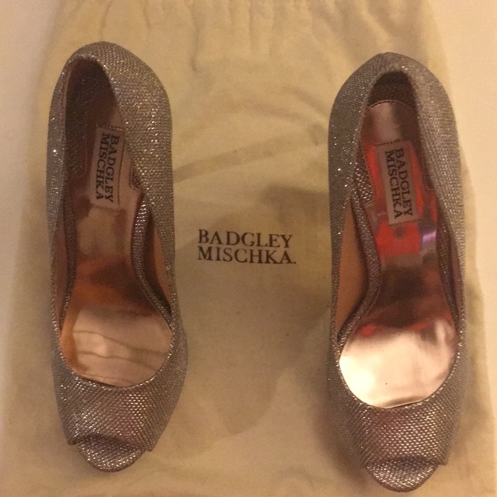 Badgley Mischka Platino Sparkle Peep toe Pump